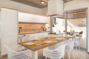 New Modern Villa Domus Myrtia with private pool & BBQ, 4km from nearest beach